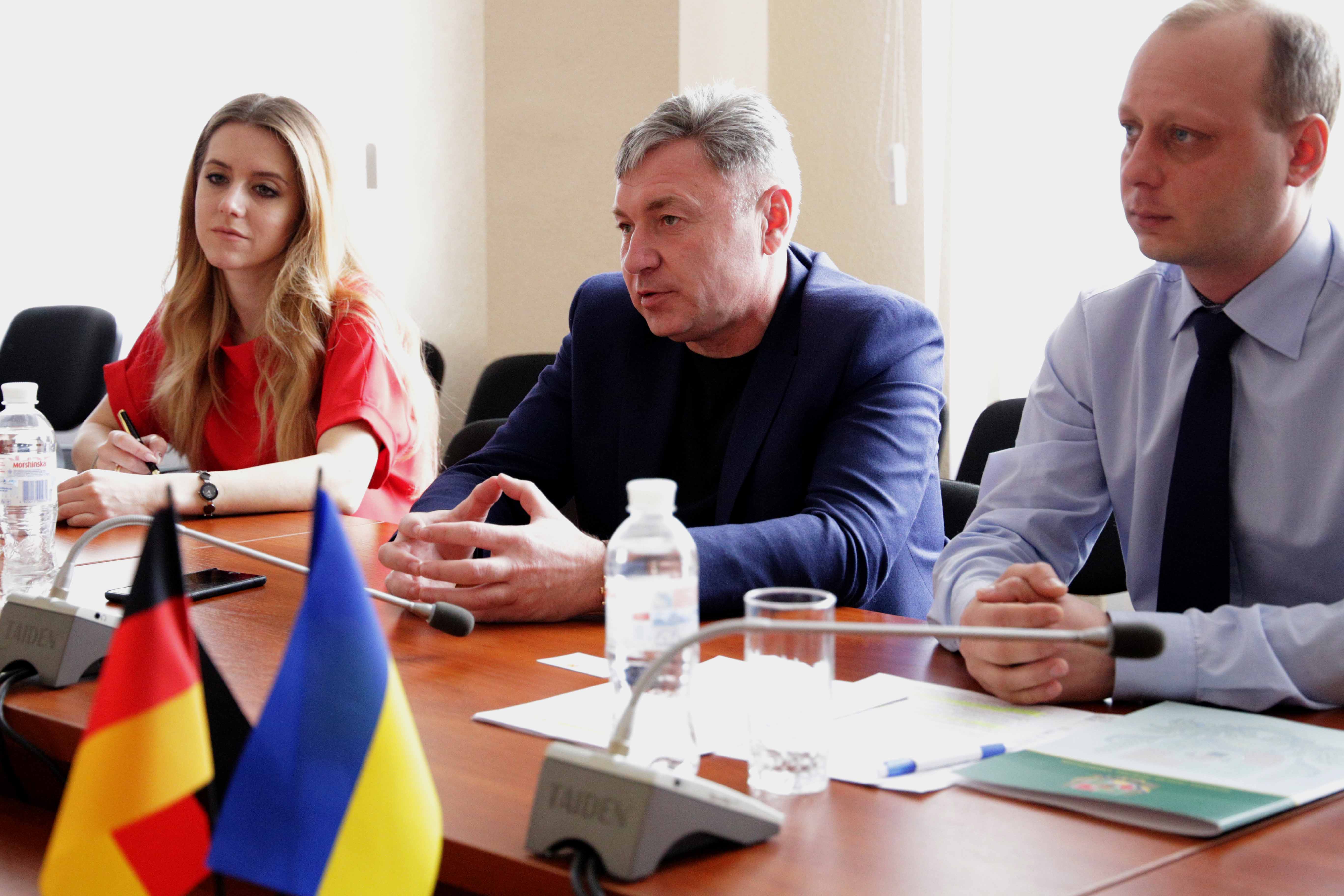 Юрій Гарбуз опікується питанням гуманітарної допомоги для жителів уздовж лінії розмежування