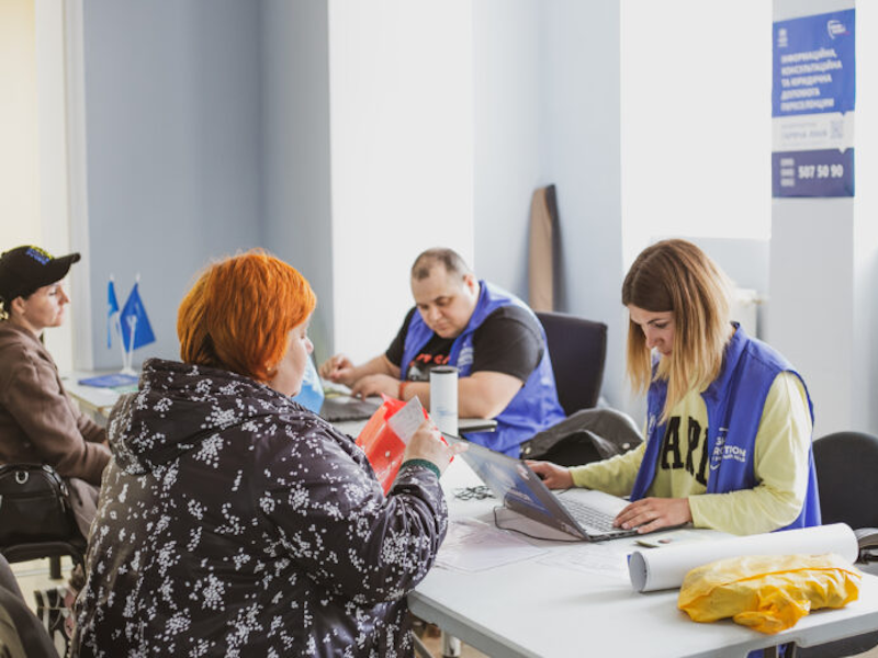Грошова допомога від УВКБ ООН у Дніпрі: хто з ВПО може отримати виплати