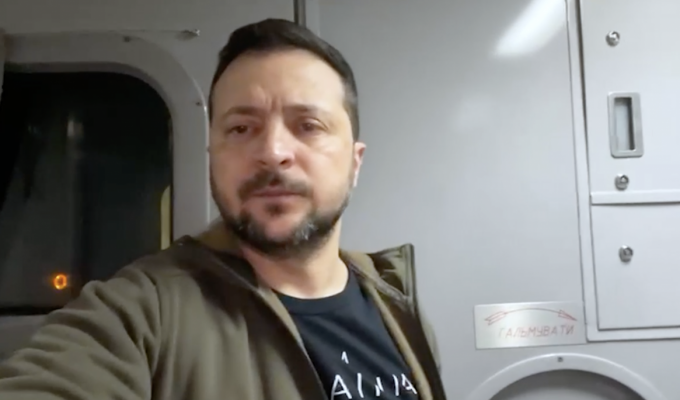 На рівні держави робиться все, щоб збільшувати можливість захищатися від російських ударів – звернення Президента України