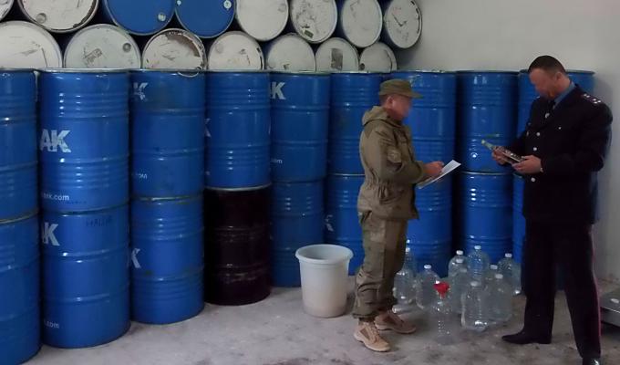 Виявлено підпільне виробництво алкогольних напоїв у Біловодському районі 