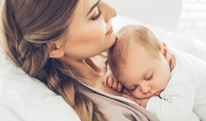 Верховна Рада підтримала перезапуск програми «Пакунок малюка»