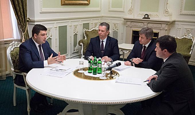 Після підвищення мінімальної зарплати у країні створюються нові робочі місця, зменшилася чисельність безробітних та відбувається детінізація економіки, – нарада під головуванням Прем’єр-міністра