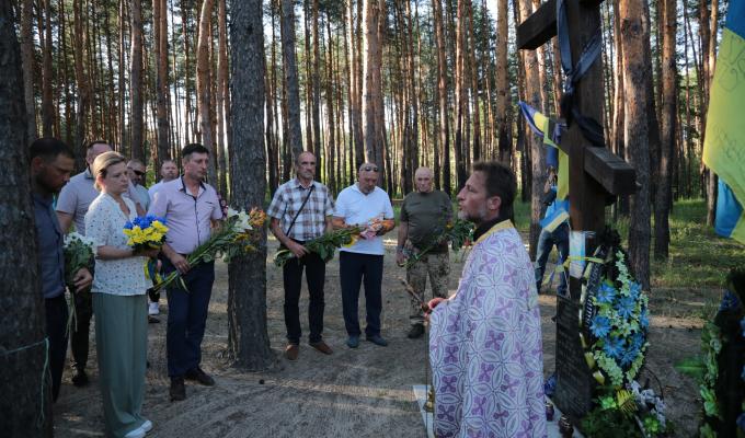 На Старобільщині Юлія Лапутіна вшанувала пам’ять загиблих захисників України