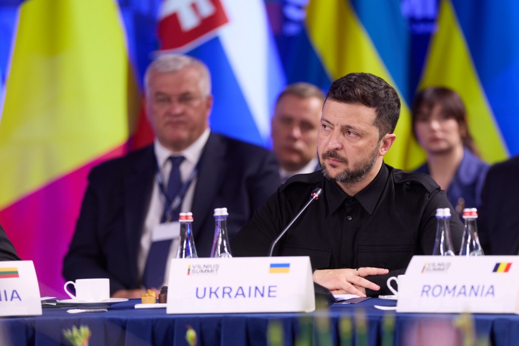 Для закінчення війни потрібна подальша оборонна підтримка України та дипломатія, підкріплена сильними кроками – Володимир Зеленський