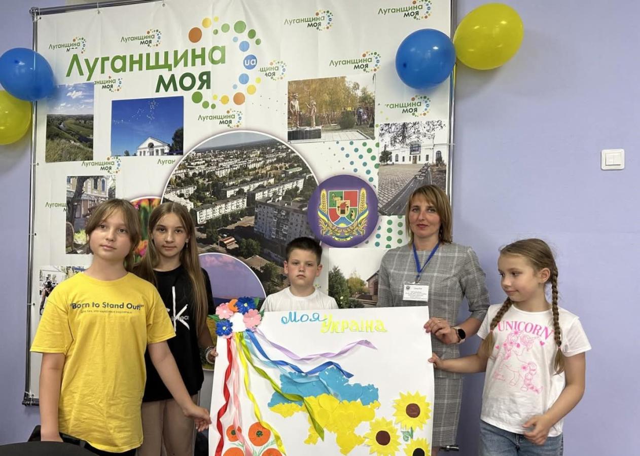 Консолідація через гуманітарний хаб, молодіжні ініціативи та спільні події: Старобільська громада розвиває простір взаємодії