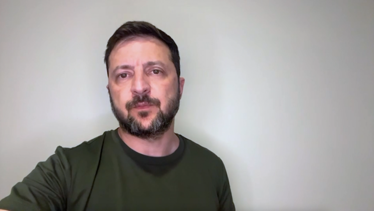 Зараз такий момент, коли треба натиснути на Росію так, щоб уже наступного року війни не було – звернення Президента