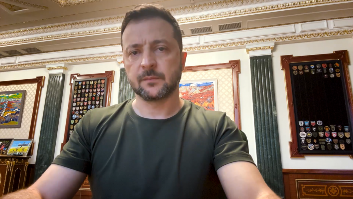 Кожен, хто обирає сторону окупанта, має відчути справедливу силу українського правопорядку – звернення Президента