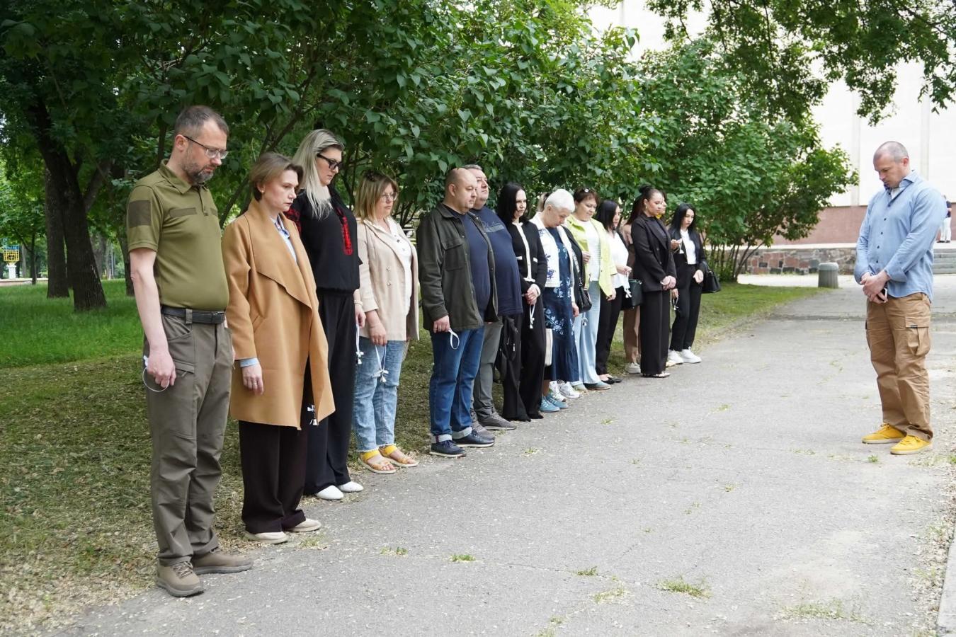 Луганщина вшанувала пам’ять безневинних українських дітей – жертв агресії 
