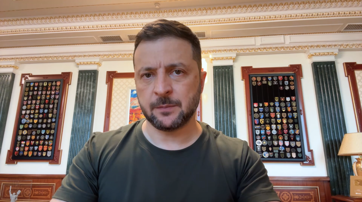 Фактично групи російських дронів у нашому небі – акомпанемент російським заявам із Китаю – звернення Президента