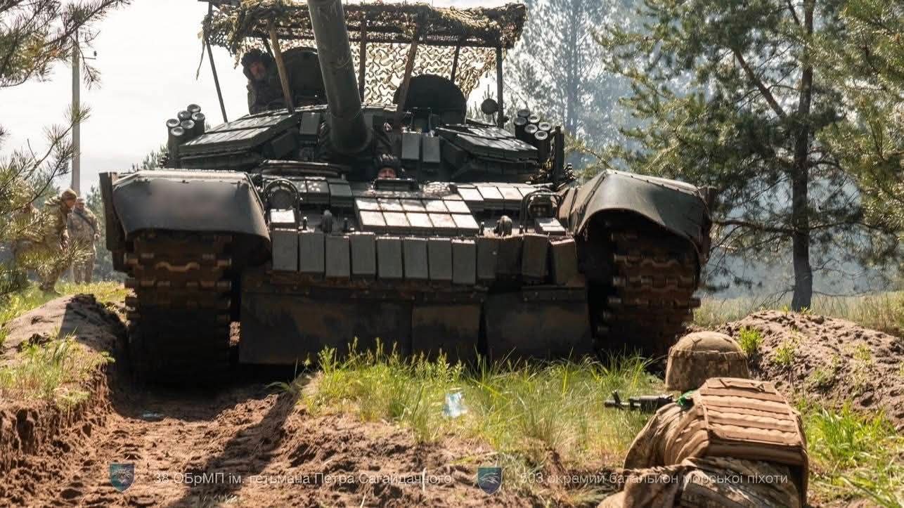 У "лнр" сповіщення про повітряні тривоги не працює у неробочий час - людей змушують сидіти вдома, бездіяльність ЖКГ - у Сіверськодонецьку сквери та дитячі майданчики прибирають батьки, зі ствольної артилерії та мінометів вдарив ворог на Луганщині