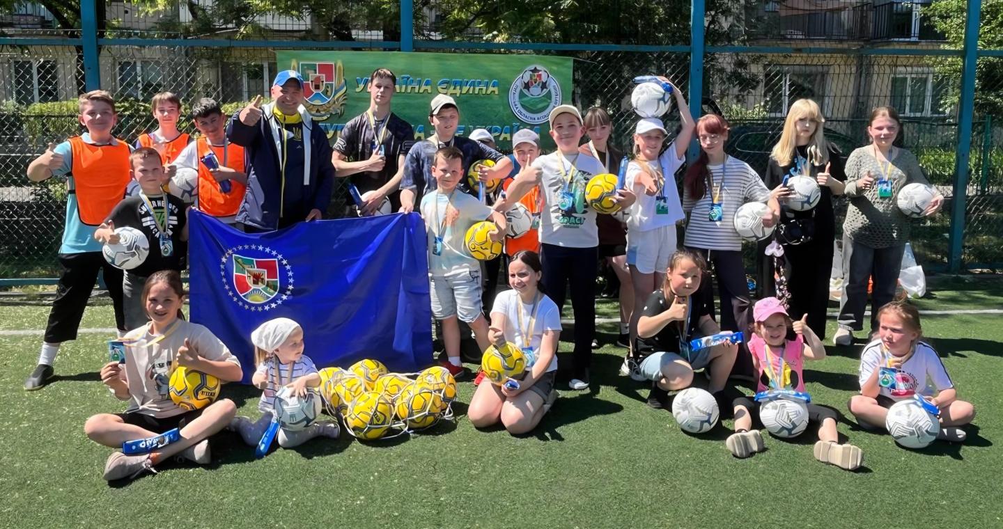 В Ужгороді відбувся фестиваль з дитячого футболу «Україна – єдина! Луганщина – це Україна!»