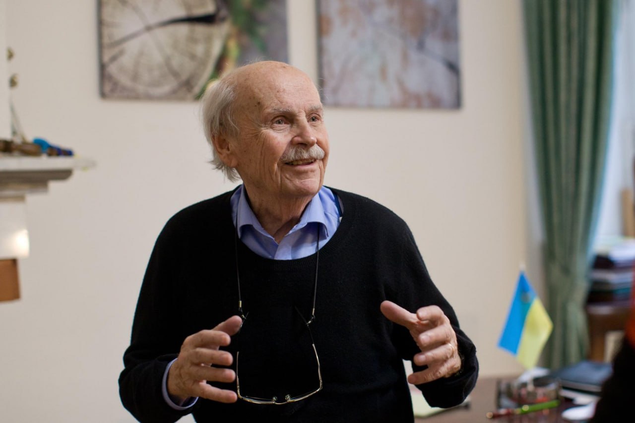 «Україна для мене завжди існувала, хоча б і в думках. Де б я не був, що б не робив, я завжди думав про те, що можна було би корисного зробити для України», – Богдан 