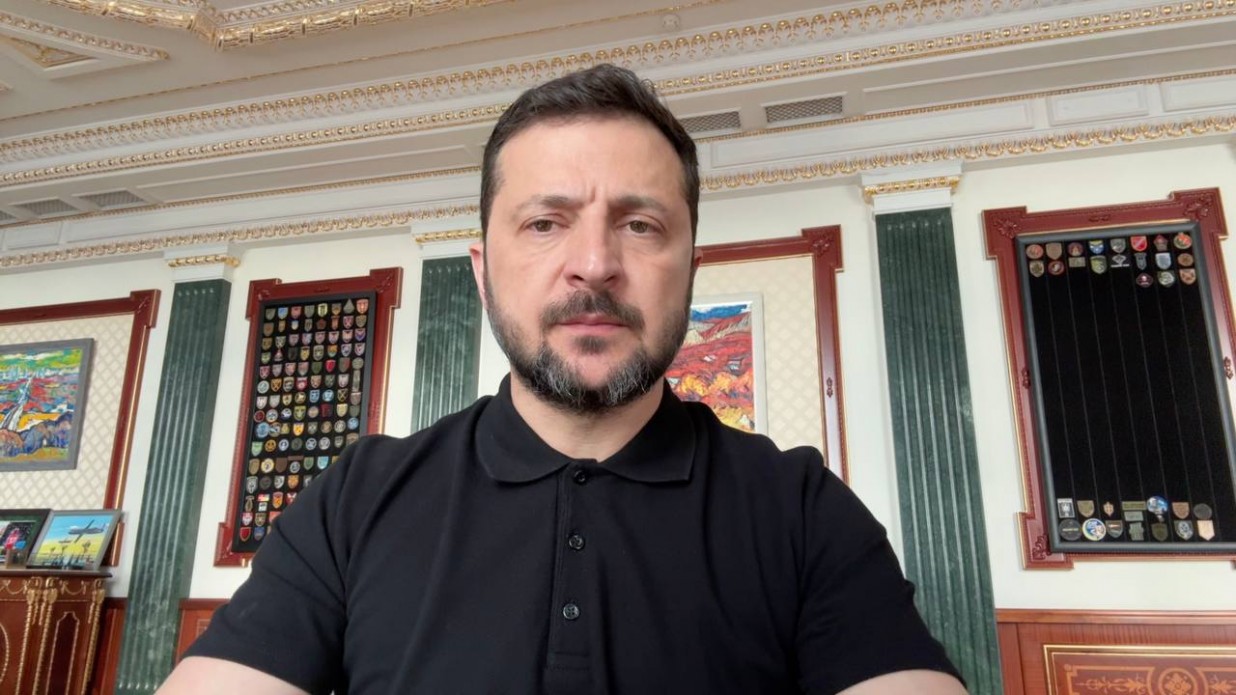 Підписав указ про відзначення званням Герой України Максима Устименка, одного з найкращих наших пілотів – звернення Президента