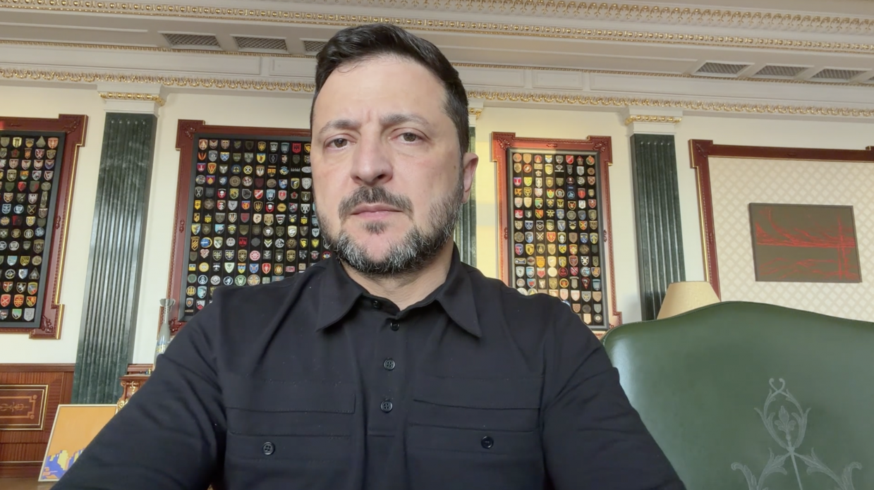 Завдяки всім рішенням від минулої осені ми змогли зимою та весною цього року перейти до значно більш технологічної оборони – звернення Президента