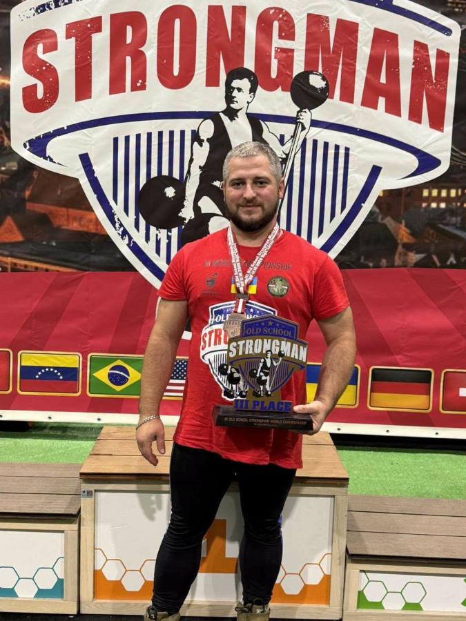 Спортсмен із Луганщини здобув бронзу на чемпіонаті світу з богатирського багатоборства