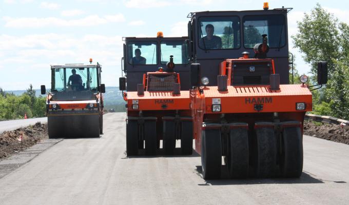 Велике будівництво: на дорозі Н-21 закінчується облаштування шару основи