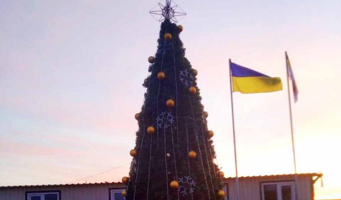 На КПВВ «Станиця Луганська» завітали маленькі колядники