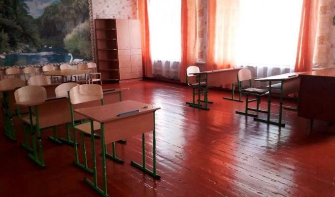 До початку нового навчального року у закладах освіти Міловського району тривають ремонтні роботи