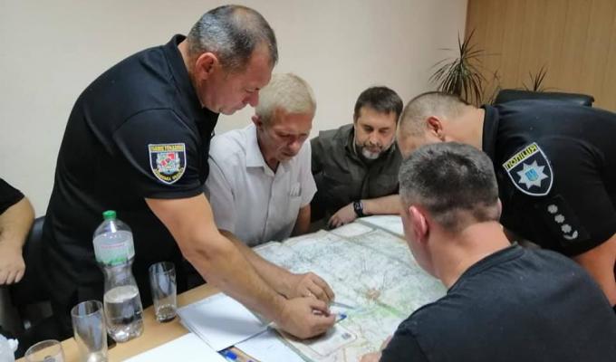 Сергій Гайдай особисто контролює ліквідацію пожежі у Станично-Луганському районі