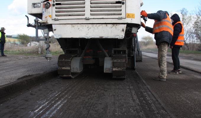 Велике будівництво: розпочато ремонт на дорозі від Новоайдара до Сєвєродонецька