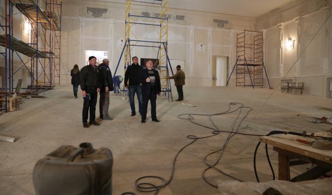 До середини літа маємо створити справжній центр культурного життя Луганщини! – Юрій Гарбуз