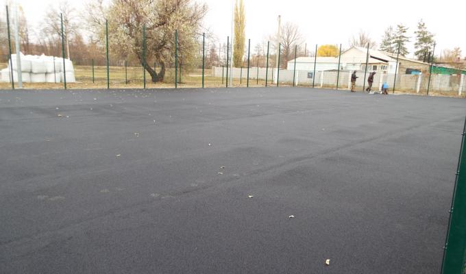 На стадіоні в Станиці Луганській облаштовують легкоатлетичні об’єкти