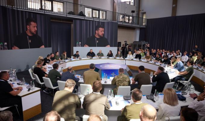 Глава держави в Івано-Франківську провів засідання Конгресу місцевих та регіональних влад при Президентові