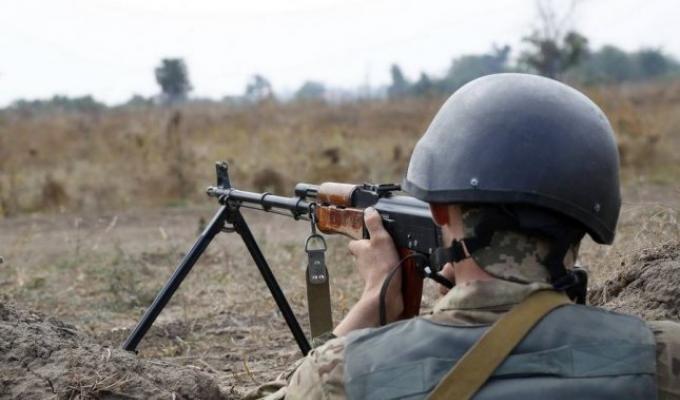 Новини АТО: на Попаснянщині поранено українського військовослужбовця 