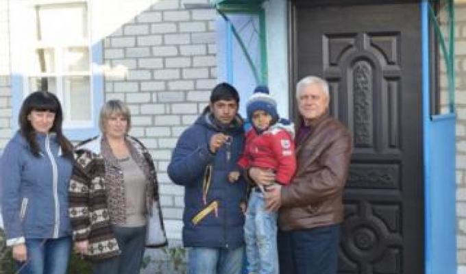 Власний дім отримав хлопець-сирота з Білокуракінського району