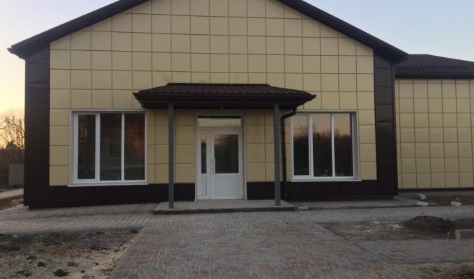 У селищі Широкий завершують будівництво амбулаторії