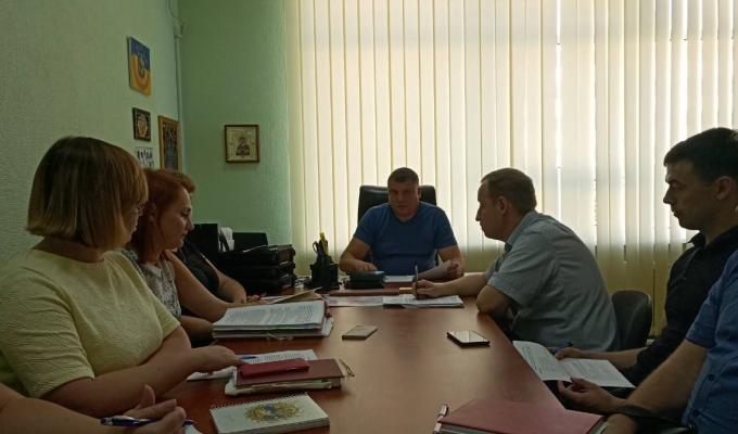 Луганською облдержадміністрацією забезпечується реалізація громадянами та юридичними особами наданих законом прав на землю