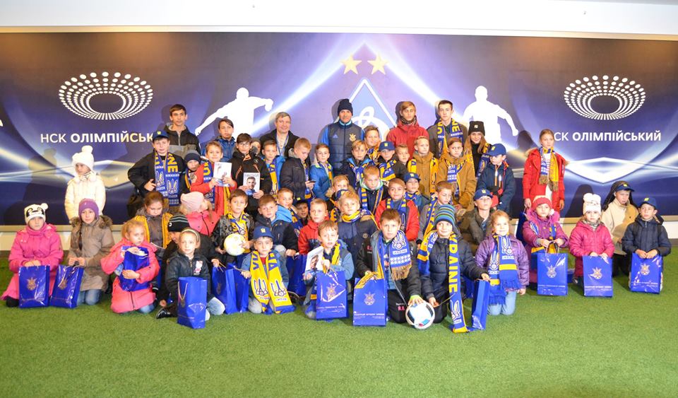 Діти з обмеженими фізичними можливостями зі Сходу України зустрілися з футболістами національної збірної 