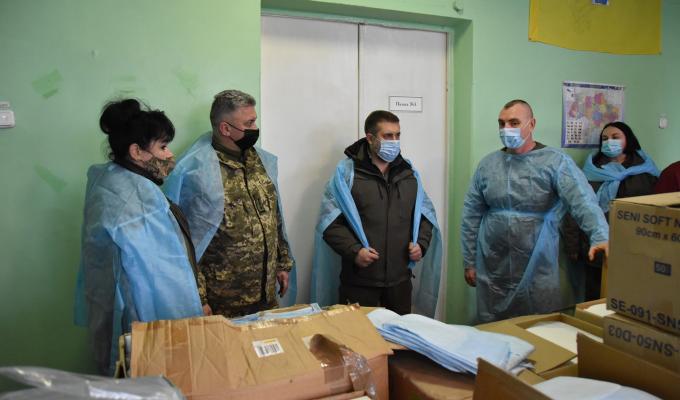 На Луганщину доправлено гуманітарну допомогу для військового госпіталю та погорільців