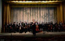 Академічний симфонічний оркестр Луганської обласної філармонії завітали підтримати київські артисти