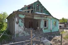 Багатодітній сім’ї із с.Артема, в якої бойовики артилерійським обстрілом зруйнували будинок, буде куплено інше житло за кошти обласного бюджету
