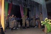 У Попасній воїни-артилеристи разом з волонтерами зібрали кошти для хворою дівчини