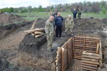На Бахмутці повним ходом іде спорудження фортифікаційних споруд