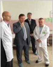 Владимир Пристюк поручил заняться обновлением медоборудования стахановского роддома