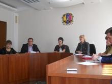 На Луганщині з метою погашення заборгованості із заробітної плати облдержадміністрація працює у проблемних містах