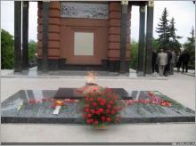 Відкрито відреставрований меморіальний комплекс "Борцям революції"