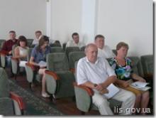 Учасники «круглого столу» в Лисичанську наголосили на необхідності забезпечення фінансової незалежності територіальних громад