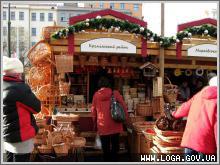 При поддержке облгосадминистрации в Луганске в субботу прошла предновогодняя ярмарка.