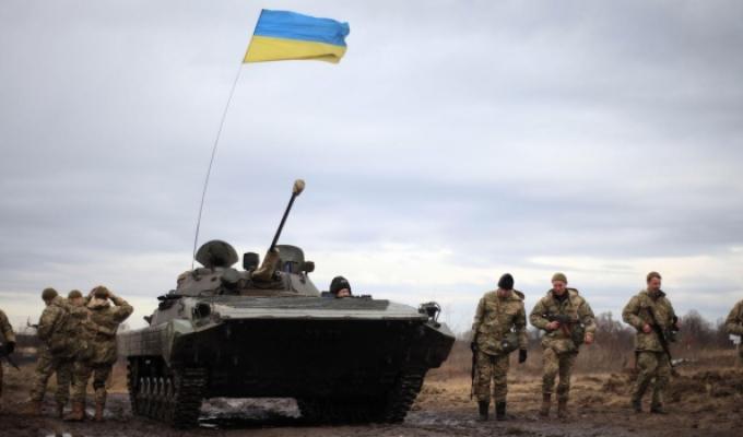 Новини АТО: на Луганщині поранено українського військовослужбовця