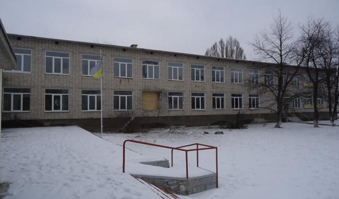 У Трьохізбенці відновлюється школа, пошкоджена внаслідок ворожих обстрілів