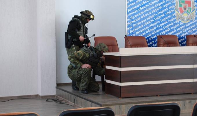 У будівлі облдержадміністрації проведено тренування з антитерористичної безпеки
