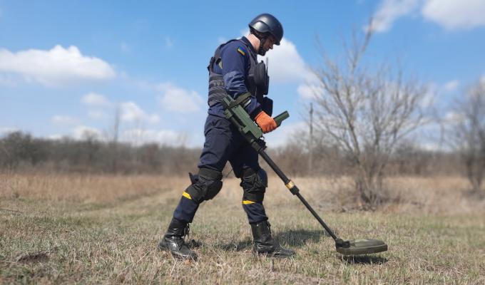 Піротехніками в Луганській області виявлено та вилучено 66 боєприпасів