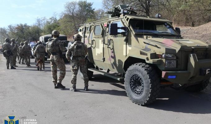 На Луганщині СБУ провела навчання з нейтралізації диверсійно-розвідувальних груп