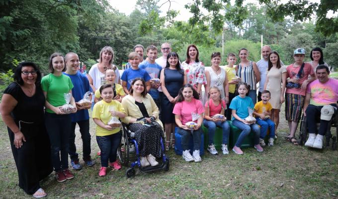 Діти з інвалідністю стали ведучими циклу пізнавальних телепрограм