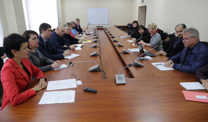 В облдержадміністрації правозахисники, правоохоронці та міжнародні експерти розглянули проблему торгівлі людьми