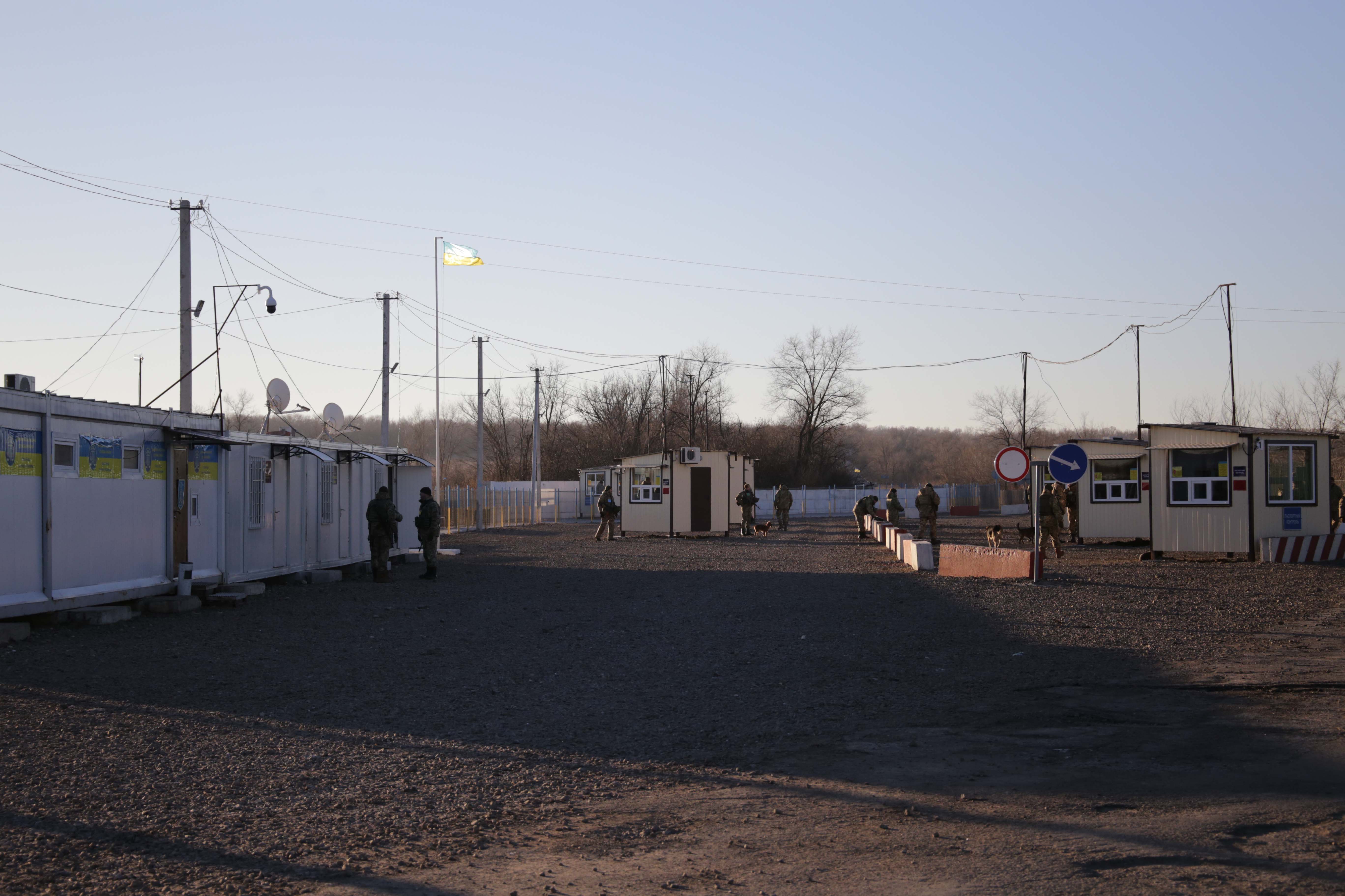 У черговий раз окупанти зірвали відкриття КПВВ «Золоте» 